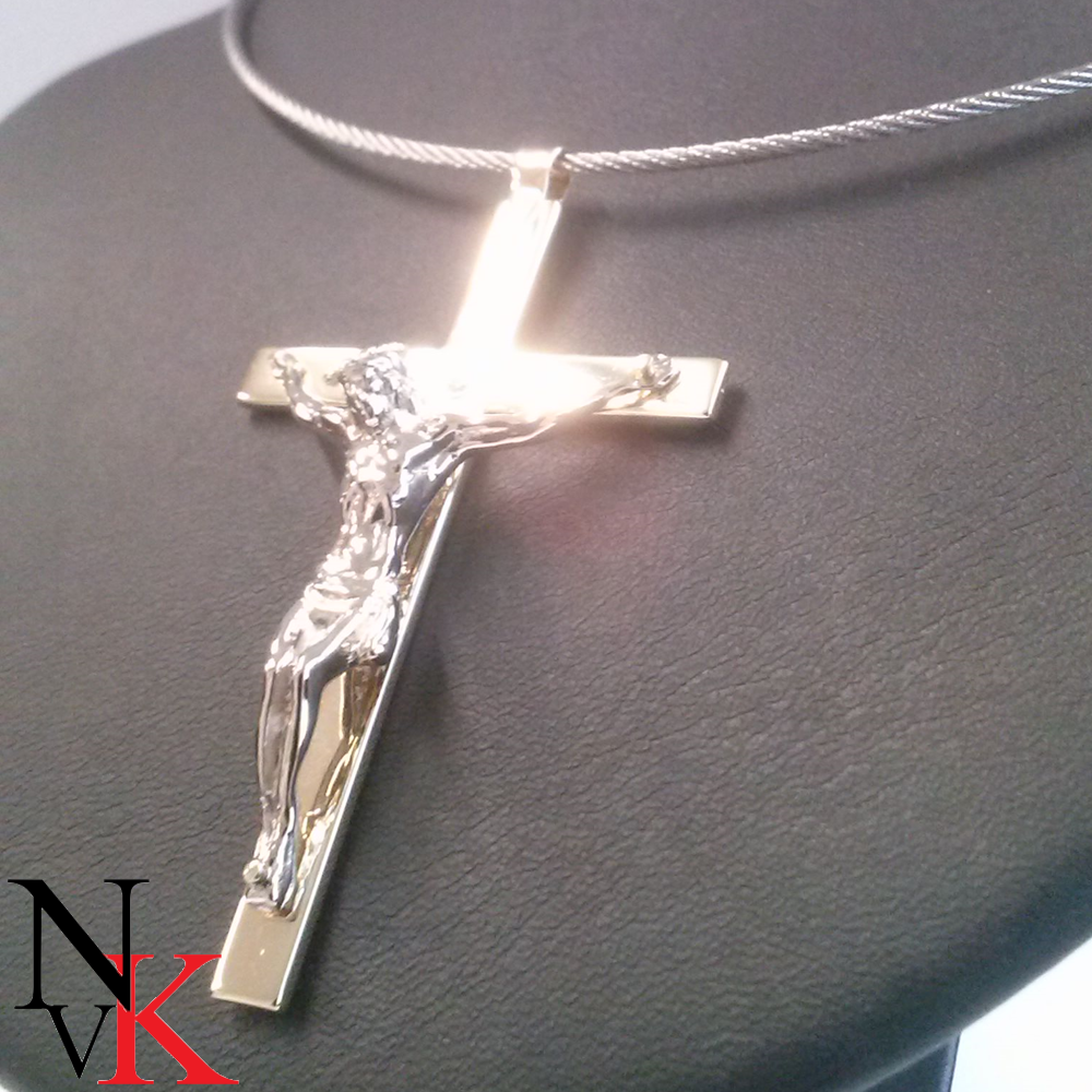 NvK Goudsmederij Corpus Christus-kruisbeeld hanger