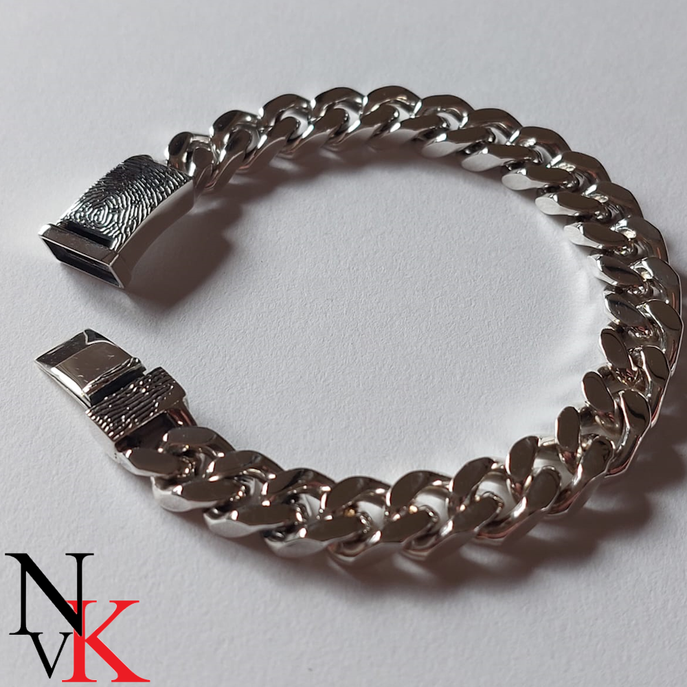 NvK Goudsmederij zilveren heren armband met vingerafdruk en as verwerkt