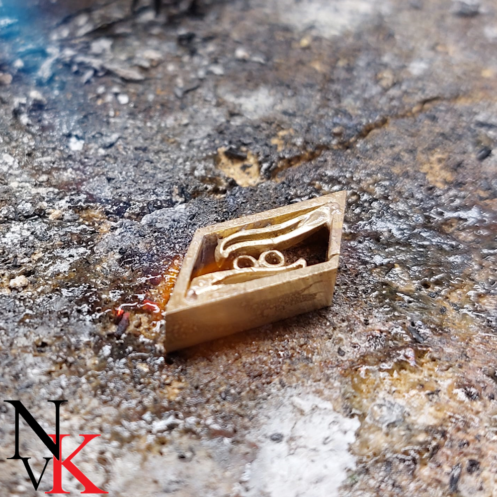 NvK Goudsmederij geelgouden ring en ornament