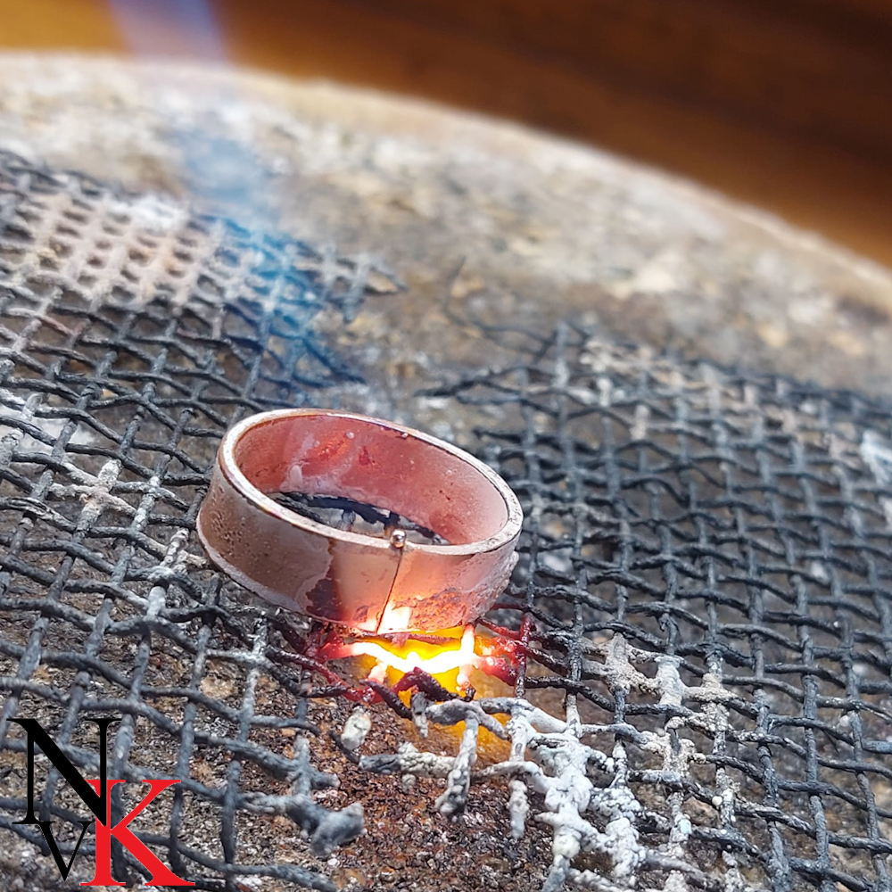 NvK Goudsmederij ring met diamanten geelgoud en witgoud