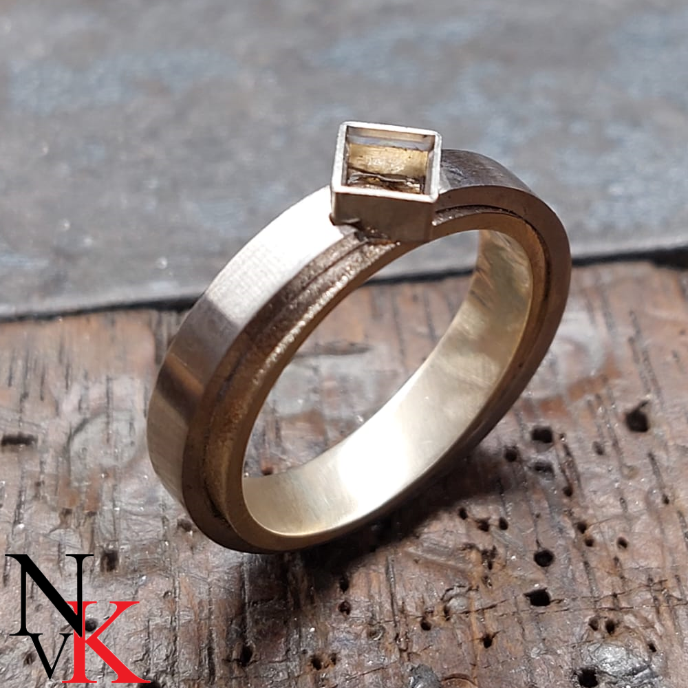 NvK Goudsmederij ring met diamanten geelgoud en witgoud