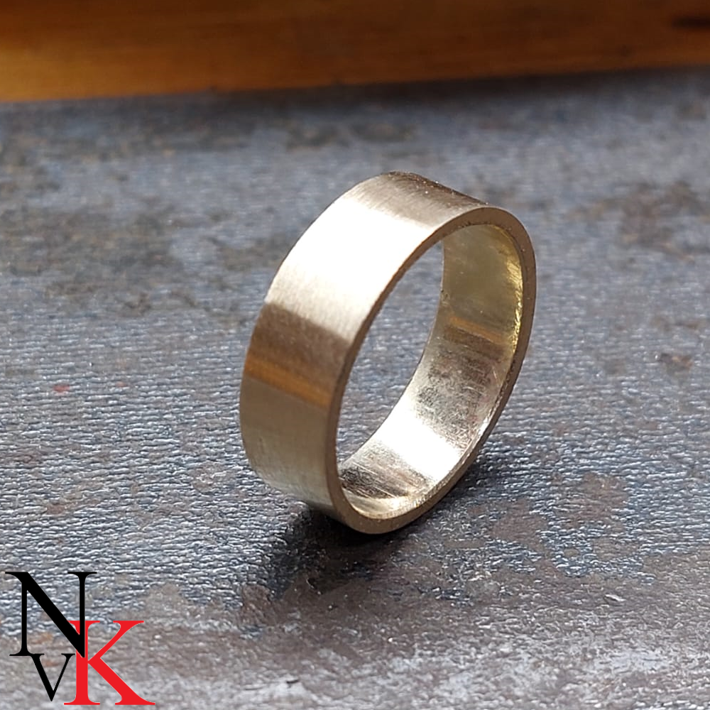 NvK Goudsmederij ring van oud goud