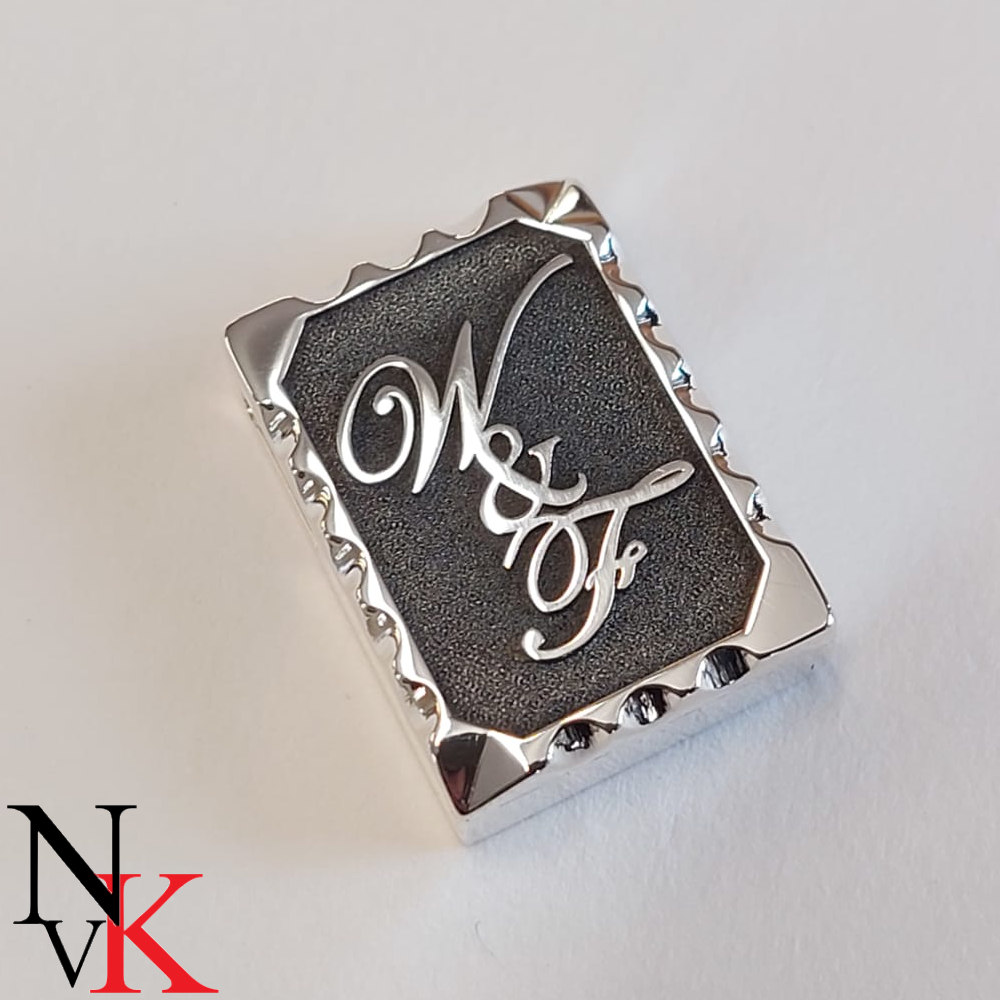 NvK Goudsmederij zilveren hanger met voorletters