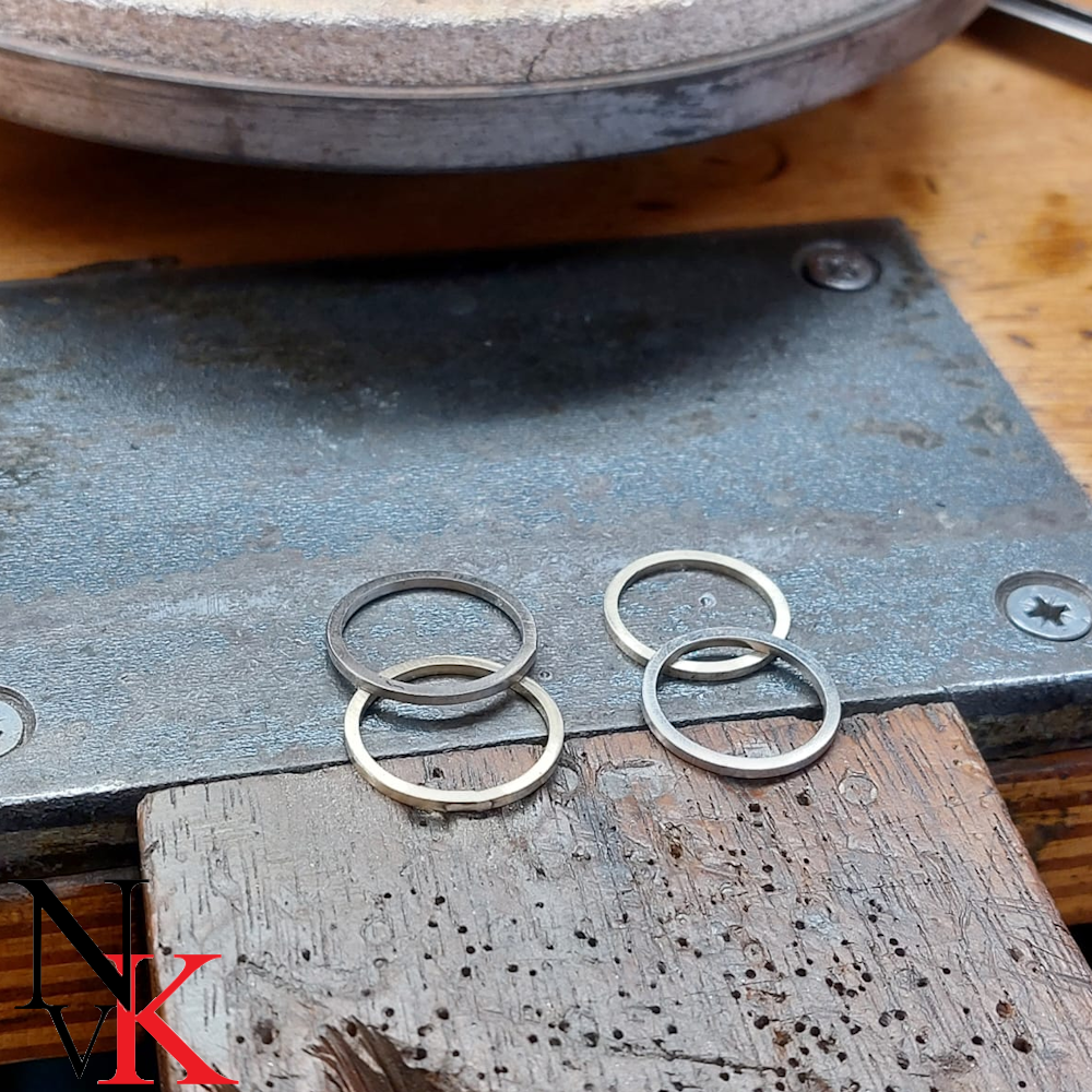 NvK Goudsmederij ring van oude sieraden
