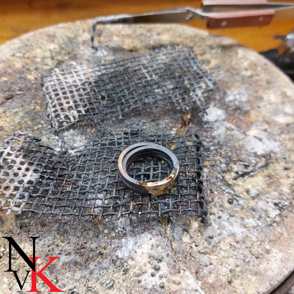 NvK Goudsmederij ring van oude sieraden