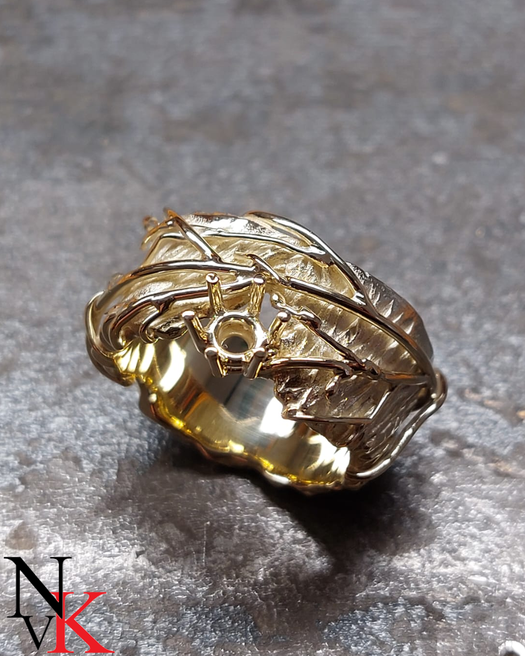 NvK Goudsmederij set ring met oorbellen van geelgoud en diamant