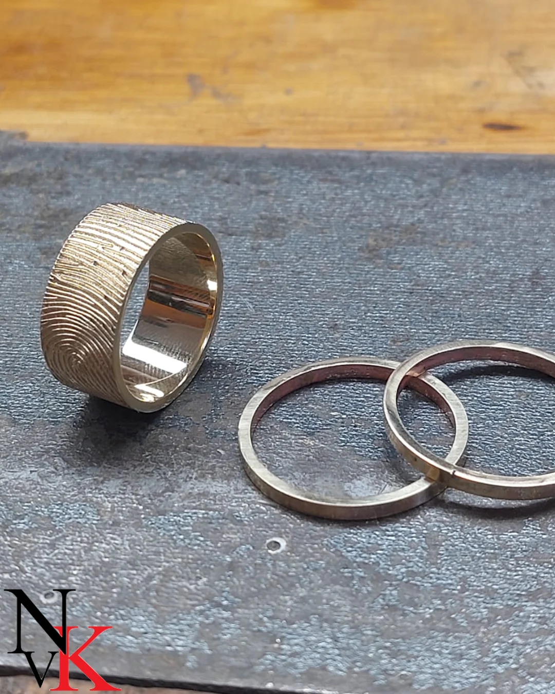 NvK Goudsmederij gouden ring met vingerafdruk en diamant