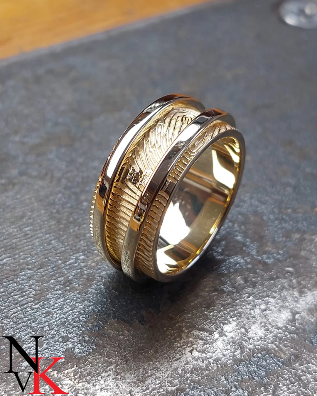 NvK Goudsmederij gouden ring met vingerafdruk en diamant